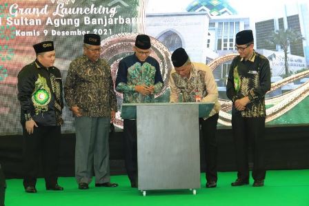 Sekda Kota Banjarbaru Said Abdullah pada grand launching RSI Sultan Agung, Kamis (9/12/2021). (Foto: Humpro Kota Banjarbaru)