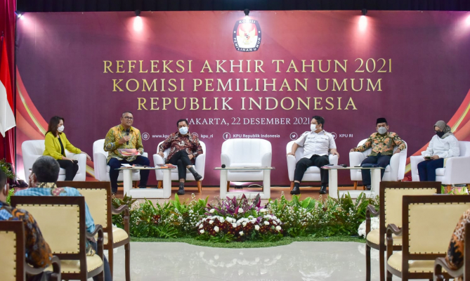 Anggota Bawaslu Fritz Edward Siregar saat menghadiri acara Refleksi Akhir Tahun 2021 KPU RI di Kantor KPU, Jakarta Pusat, Rabu (22/12/2021). (Foto: Pemberitaan dan Publikasi Bawaslu RI)
