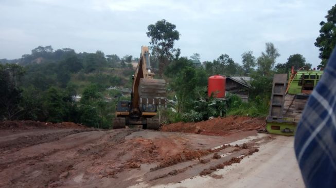 Ilustrasi tambang ilegal. (Foto: Suara.com)