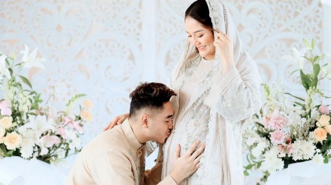 Momen Tasyakuran 4 Bulanan Siti Badriah. (Instagram/Sitibadriahh)