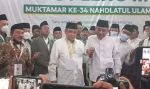 Yahya Cholil Staquf alias Gus Yahya dan Said Aqil Siradj setelah pemungutan suara di Muktamar NU. (Suara.com/Bagaskara)