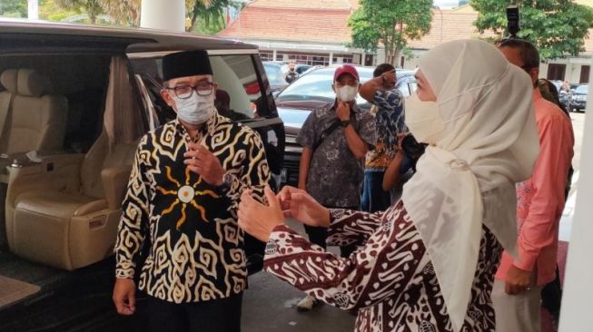 Ridwan Kamil saat berkunjung ke Jawa Timur. (Foto: Antara)