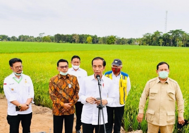Presiden Joko Widodo apresiasi program Food Estate di Kalimantan Tengah. (Foto: Tim Ekspos SMK PP Negeri Banjarbaru)