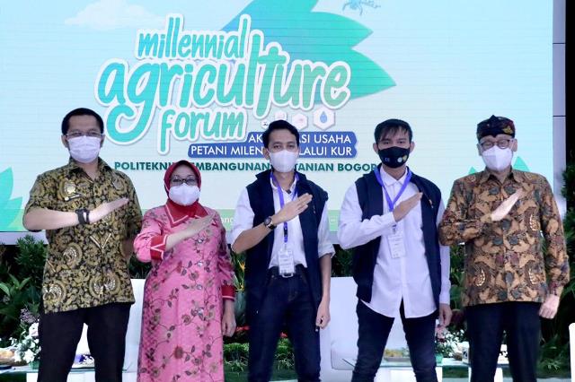 Badan Penyuluhan dan Pengembangan Sumber Daya Manusia Pertanian (BPPSDMP) Kementerian Pertanian menyelenggarakan pelatihan agribisnis smart farming bagi 40 petani milenial. (Foto: Tim Ekspos SMK PP Negeri Banjarbaru)