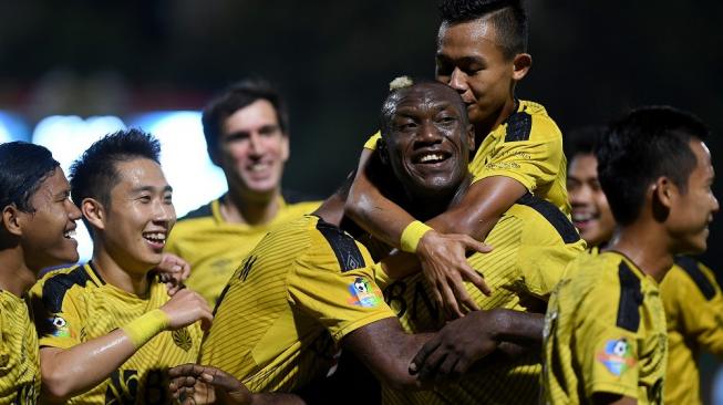 Bomber FC Bhayangkara Herman Dzumafo. (Foto: ANTARA FOTO/Akbar Nugroho Gumay)