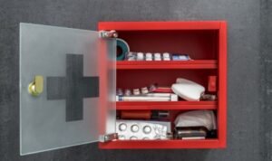 Ilustrasi kotak obat untuk kesehatan. (Foto: Shutterstock)