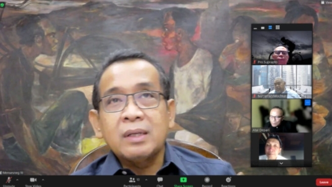 Mensesneg Pratikno saat rapat via zoom dengan panitia HPN, Selasa (1/2/2022) malam. (Foto: Humas PWI)