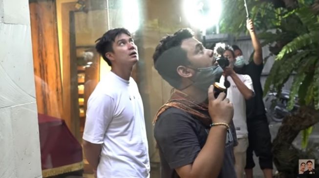 Panji Petualang dan Baim Wong. (Foto: Youtube Baim Paula)