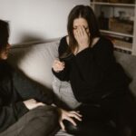 Lima Tips Menyikapi Teman Bermuka Dua