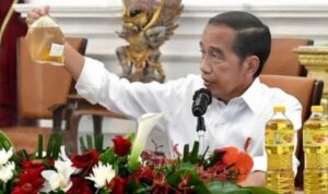 Minyak Goreng Langka, Jokowi: Pemerintah Perhatikan Ketersediaan di Pasaran