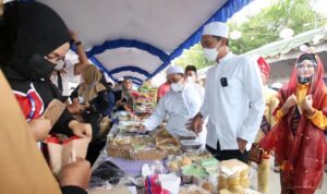 Pasar Wadai Ramadan Kabupaten Banjar di Alun Alun Martapura