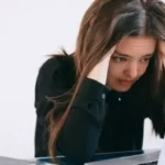 Enam Zodiak yang Bikin Stres Karena Ulah Diri Sendiri