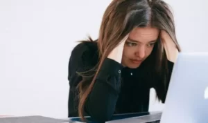 Enam Zodiak yang Bikin Stres Karena Ulah Diri Sendiri