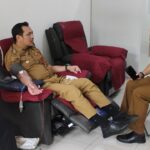 Bantu Penuhi Stok Darah Pasien Thalasemia, Walikota Banjarbaru Donor Darah