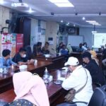 Kominfo dan Jurnalis di Kabupaten Banjar Kunjungan Kerja ke Kominfo Surabaya