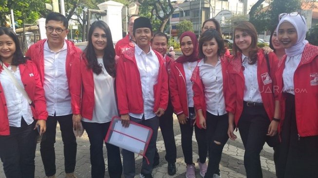 PSI Usung Ganjar dan Yenny Wahid jadi Capres-Cawapres 2024 (Foto: Suara.com/Ummi HS)