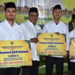 Gubernur Kalimantan Selatan Serahkan Bonus Kafilah MTQ Nasional Senilai Rp2,5 Miliar