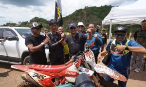 Rider Banua Wawan Kadri Capai Finish, Paman Birin Hadiahkan Umrah