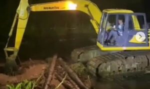 Kebocoran Dialami Pipa Distribusi PTAM Intan Banjar di Sungai Tabuk