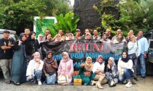 Reuni dengan teman sekolah. (Foto: Dok. Katajari.com)