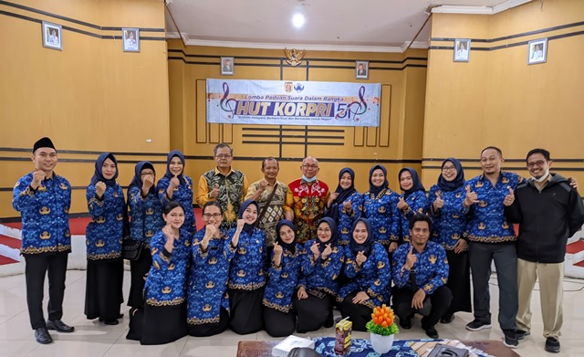 RSD Idaman Kota Banjarbaru meraih juara lomba Paduan Suara antar instansi lingkup Pemerintah Kota (Pemko) Banjarbaru. (Foto: Humas RSD Idaman Kota Banjarbaru)