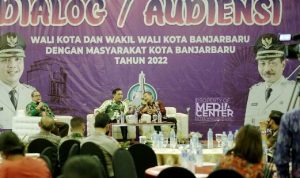 Dialog atau Audiensi Akhir Tahun 2022 Wali Kota dan Wakil Wali Kota Banjarbaru dengan masyarakat, Kamis (15/12/2022). (Foto: MedCen Bjb/Katajari.com)
