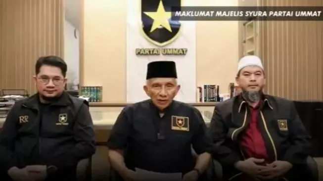 Ketua Majelis Syura Partai Ummat, Amien Rais (tengah). (Foto: Twitter/@realamienrais)