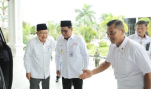 Jusuf Kalla dan Paman Birin Hadiri Pelantikan PMI Kalimantan Selatan