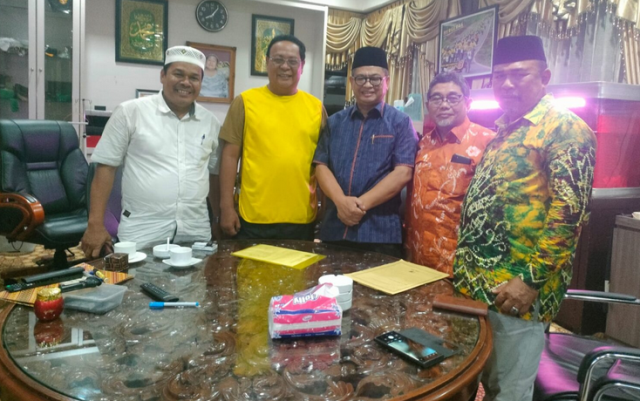 KKB usai audiensi bersama Gubernur Paman Birin di kediaman pribadi Gubernur, Selasa (10/1/2023) malam. (Foto: Setdaprov Kalsel)