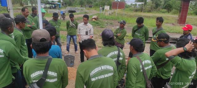 Bimbingan Teknis (Bimtek) Peningkatan Kapasitas bagi Petani dan Penyuluh Pertanian. (Foto: Tim Ekspos SMK PP Negeri Banjarbaru)