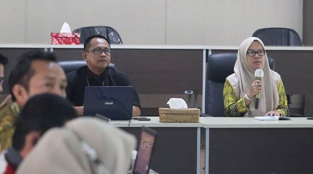 Rapat koordinasi bersama Unit Pelaksana Tingkat Daerah (UPTD) Lingkup Dishut Kalsel dan BPDAS Barito, Kamis (9/2/2023) di Aula Rimbawan 3 Dishut Kalsel. (Foto: Dishut Kalsel/Katajari.com)