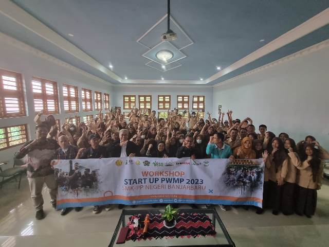 Workshop Start UP PWMP bagi siswa kelas X Tahun Pelajaran 2022/2023 SMK PP Negeri Banjarbaru. (Foto: Tim Humas SMK PP Negeri Banjarbaru)