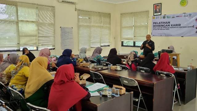 egiatan Program Youth Enterpreneurship and Employment Support Services (YESS) yang merupakan program kerjasama Kementan dan IFAD. (Foto: Tim Humas SMK PP Negeri Banjarbaru)