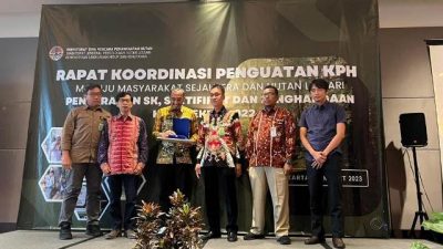 Didukung Paman Birin, KPH Tanah Laut Raih Dua Penghargaan Kementerian LHK