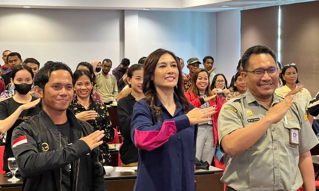 Kementan bermitra Komisi IV DPR RI laksanakan Bimtek Peningkatan Kapasitas Petani Milenial dan penyuluh di Kabupaten Kubu Raya, Kalimantan Barat (Kalbar), Senin (27/2/2023). (Foto: Tim Ekspos SMK PP Negeri Banjarbaru/Katajari.com)