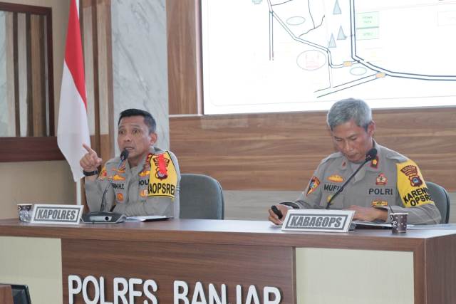 Latihan Pengamanan Haul Ke 217 Maulana Syekh Muhammad Arsyad Al Banjari (Datu Kalampayan)  bertempat di Aula Sarjana Arya Racana Polres Banjar dipimpin oleh Kapolres Banjar AKBP M. Ifan Hariyat Taufik, S.H., S.I.K., M.H Rabu (26/04/2023). (Foto: Humas Polres Banjar/Katajari.com)
