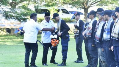 Gubernur Kalimantan Selatan (Kalsel) H. Sahbirin Noor atau Paman Birin pada pengukuhan Pasukan Elang Darat Kebakaran Hutan dan Lahan (Karhutla), Rabu (3/5/2023) pagi. (Foto: Adpim Setdaprov Kalsel/Katajari.com)