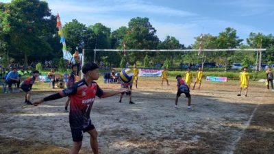 Kejuaraan Bola Voli Tingkat SMP se Kabupaten Banjar digelar Dinas Pendidikan, di lapangan bola voli Demang Lehman Desa Indrasari Kecamatan Martapura, Jumat (19/5/2023) pagi. (Foto: Kominfo Kabupaten Banjar/Katajari.com)