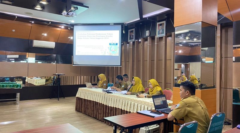 Rapat internal terkait Perubahan Pedoman Pelaksanaan Perjalanan Dinas dan Standar Satuan Harga di Lingkup Pemerintah Kabupaten Banjar, Senin (08/05/2023). (Foto: Bappedalitbang Kabupaten Banjar/Katajari.com)