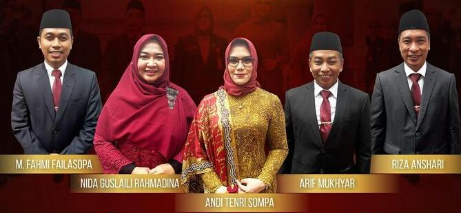 Lima anggota KPU Kalimantan Selatan baru dilantik, Rabu (24/5/2023). (Foto: KPU Kalsel)