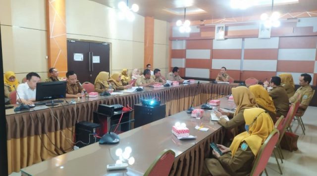 Bappedalitbang Kabupaten Banjar melaksanakan rapat persiapan Forum Konfirmasi Daerah DAK Tematik Tahun 2024, Senin (12/6/2023) siang di Aula Bauntung Bappedalitbang. (Foto: Bappedalitbang Kabupaten Banjar/Katajari.com)