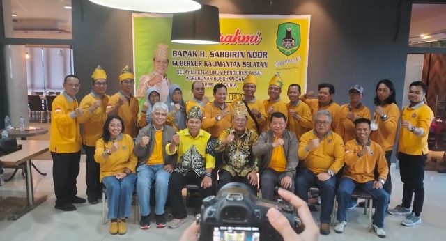 KTNA Provinsi Kalimantan Selatan (Kalsel) bersama Gubernur Kalsel H. Sahbirin Noor atau Paman Birin. (Foto: Adpim Setdaprov Kalsel/Katajari.com)