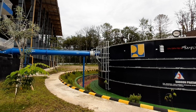 Penghentian sementara distribusi air di Kabupaten Banjar dan Kota Banjarbaru karena pengerjaan tapping pipa distribusi air curah dari reservoir 1000m3 ke 2000m3 di Balai Pengelolaan Air Minum (BPAM) Banjarbakula. (Foto: Bisnistoday)