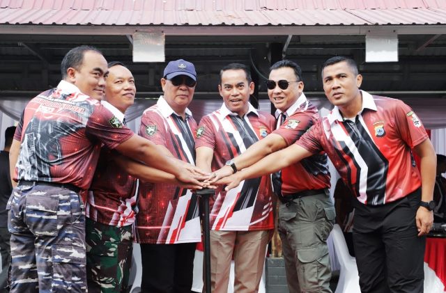 Memperingati Hari Bhayangkara ke- 77 pada tanggal 1 Juli 2023, jajaran Kepolisian Daerah (Polda) Provinsi Kalimantan Selatan (Kalsel) menggelar tri lomba terdiri menembak, safari berburu, dan olahraga panahan, Jumat (16/6/2023) di lapangan Satbrimobda Polda Kalsel di Banjarbaru. (Foto: Adpim Setdaprov Kalsel/Katajari.com)