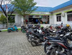 Helm Raib di Parkiran Puskesmas Sungai Jingah Banjarmasin