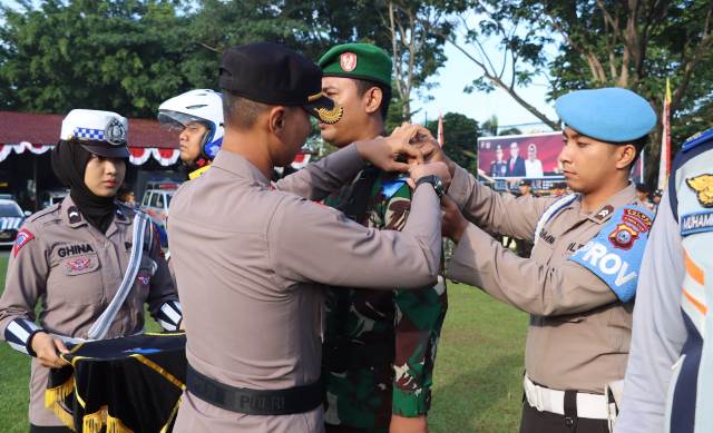 Kegiatan apel gelar pasukan Operasi Patuh Intan 2023 di Mapolres Banjar dipimpin oleh Wakapolres Banjar Kompol Boma Wedhayanto P., S.E., S.I.K, Senin (10/7/2023) pagi. (Foto: Humas Polres Banjar/Katajari.com)