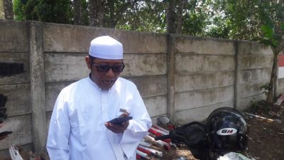 H Ahmad Husaini, warga Jalan Kuranji Kelurahan Guntung Manggis Kota Banjarbaru. (Foto: Katajari.com)