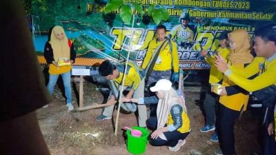 KPH Tanah Laut turut mensupport Gubernur Kalimantan Selatan (Kalsel) H Sahbirin Noor atau Paman Birin melaksanakan kegiatan Turun ke Desa (Turdes) Kemerdekaan di Kabupaten Tanah Laut (Tala), Senin (7/8/2023) malam di SMKN 1 Kintap. (Foto: Dishut Kalsel/Katajari.com)