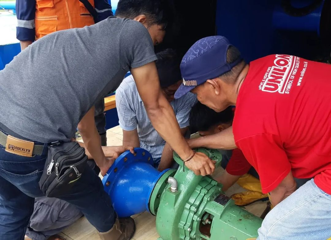 Penurunan tekanan pengaliran distribusi air ke pelanggan di wilayah Kecamatan Gambut, Kabupaten Banjar, Provinsi Kalimantan Selatan (Kalsel). (Foto: Humas PT Air Minum Intan Banjar/Katajari.com)