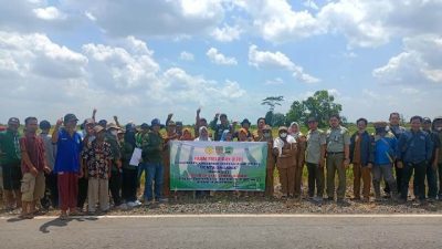Kegiatan Farmer Field Day (FFD) yang baru-baru ini digelar di Desa Pantik, Kecamatan Pandih Batu, Kabupaten Pulang Pisau, Provinsi Kalimantan Tengah, Senin (28/8/2023). (Foto: Tim Ekspos SMK PP Negeri Banjarbaru/Katajari.com)